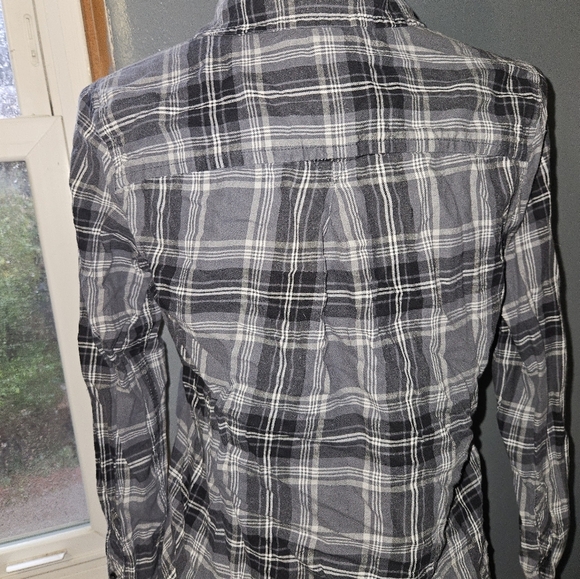 SO Womans Long Sleeve Flannel Size S - Picture 8 of 11